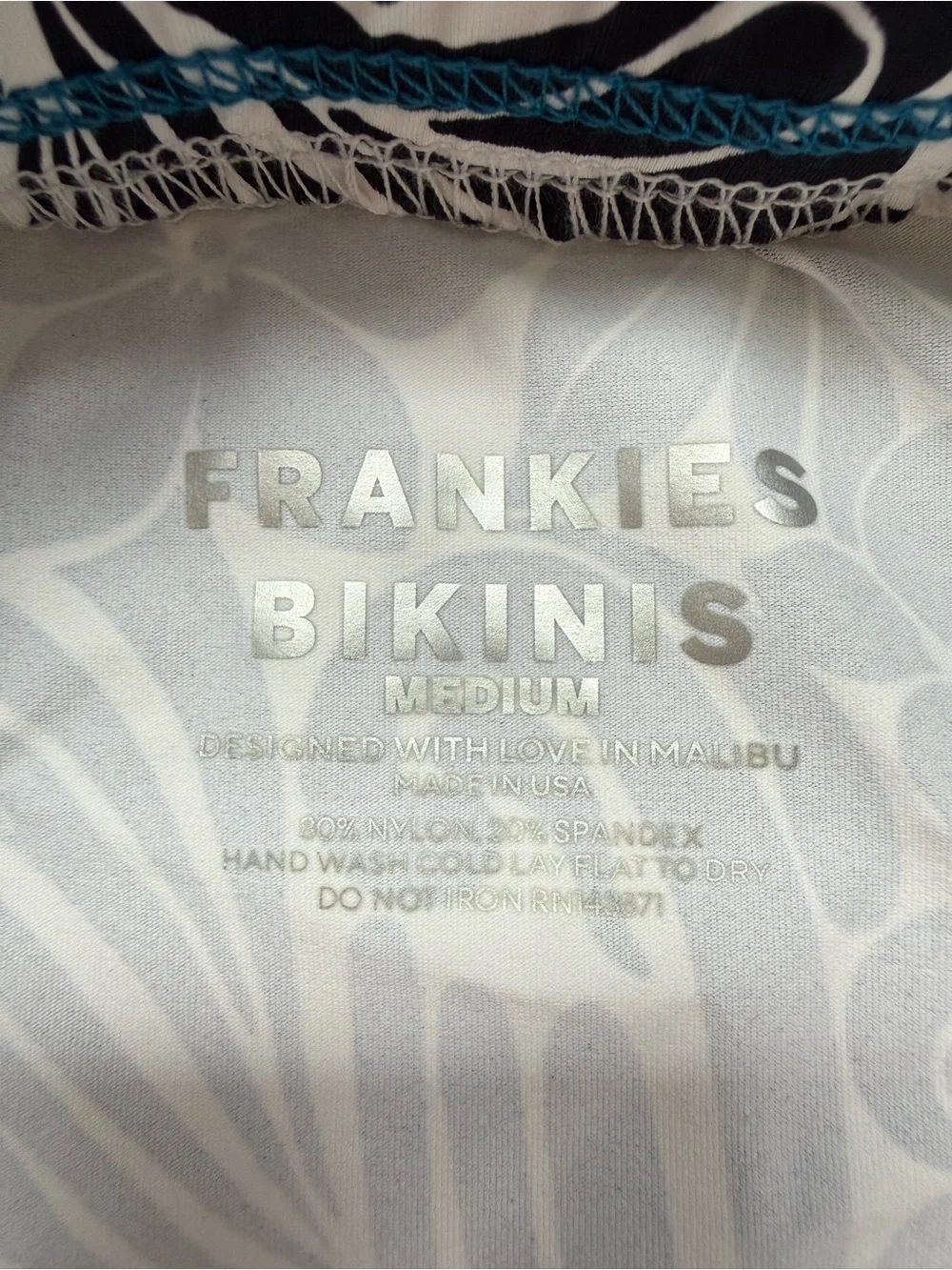NWT Frankie’s Bikinis Nicole Floral Mini Skirt - Floral Burn Out Sz Medium